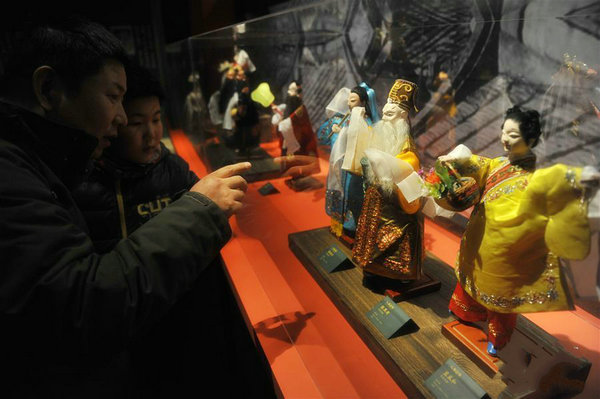 中國美術館呈獻“偶人世界——徐竹初木偶雕刻作品捐贈展”