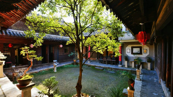 第一期UNESCO-CACH中國世界文化遺產(chǎn)能力建設(shè)培訓(xùn)班于2018年4月23至27日在麗江古城成功舉辦